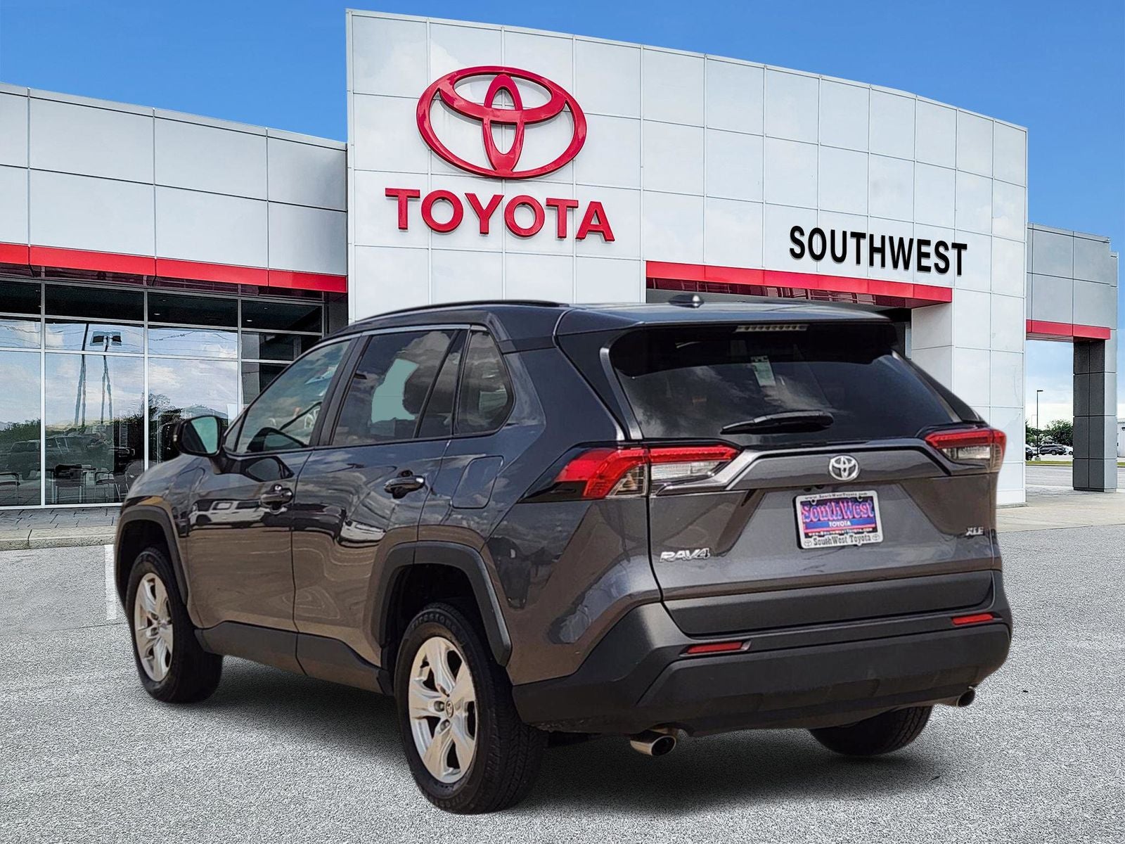 2021 Toyota RAV4 XLE