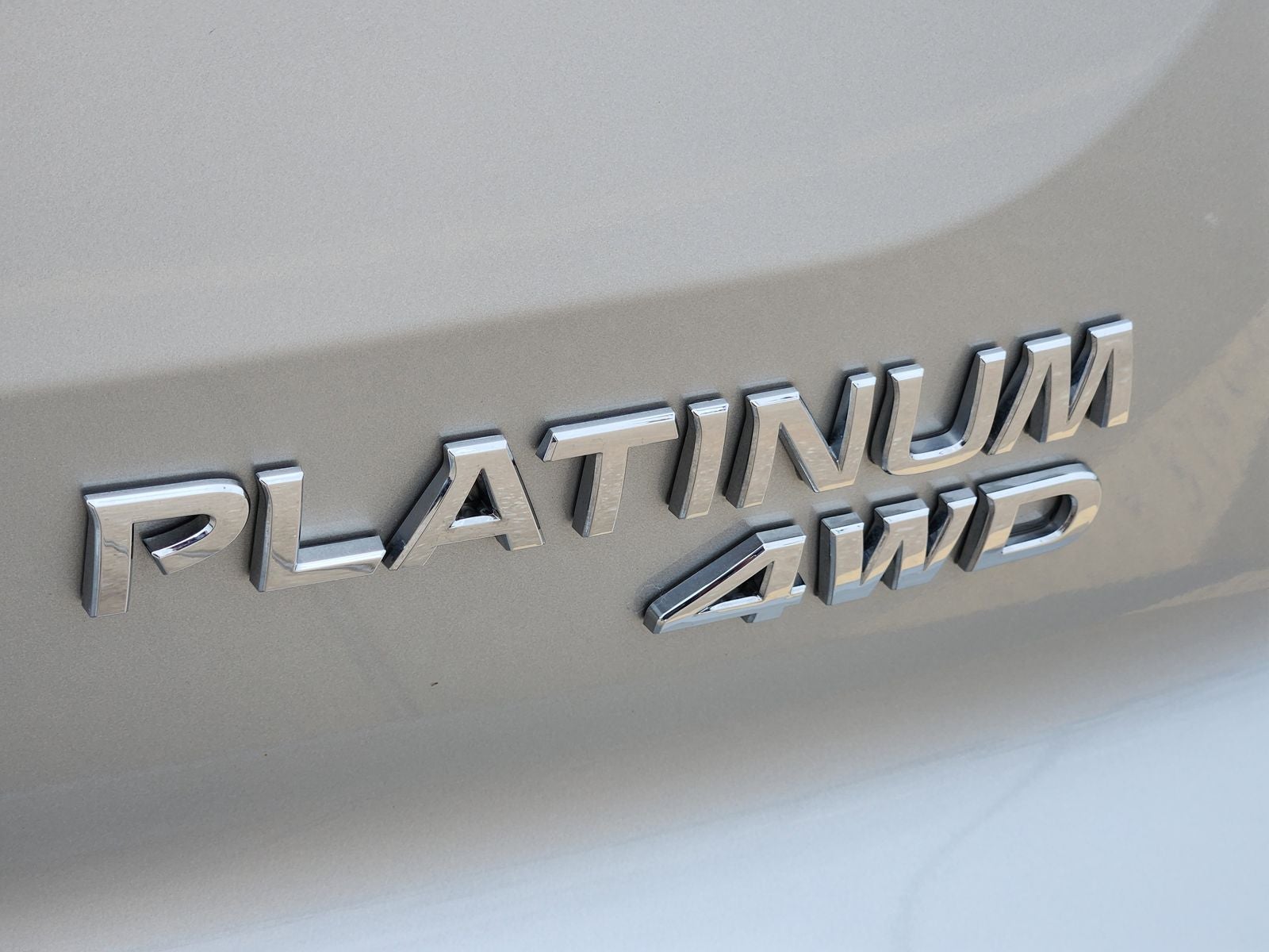 2025 Nissan Pathfinder Platinum