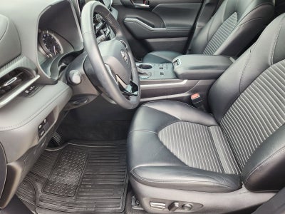 2024 Toyota Highlander Base