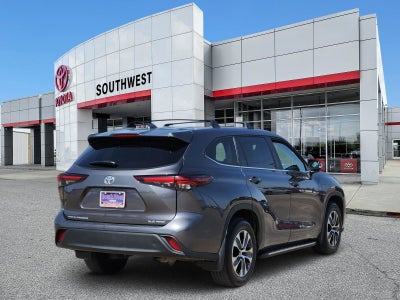 2024 Toyota Highlander XLE