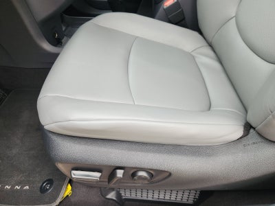 2023 Toyota Sienna XLE 8 Passenger