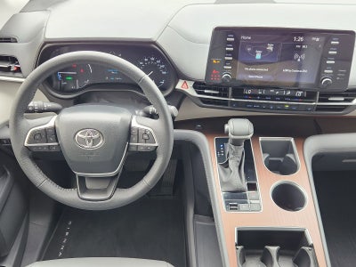 2023 Toyota Sienna XLE 8 Passenger