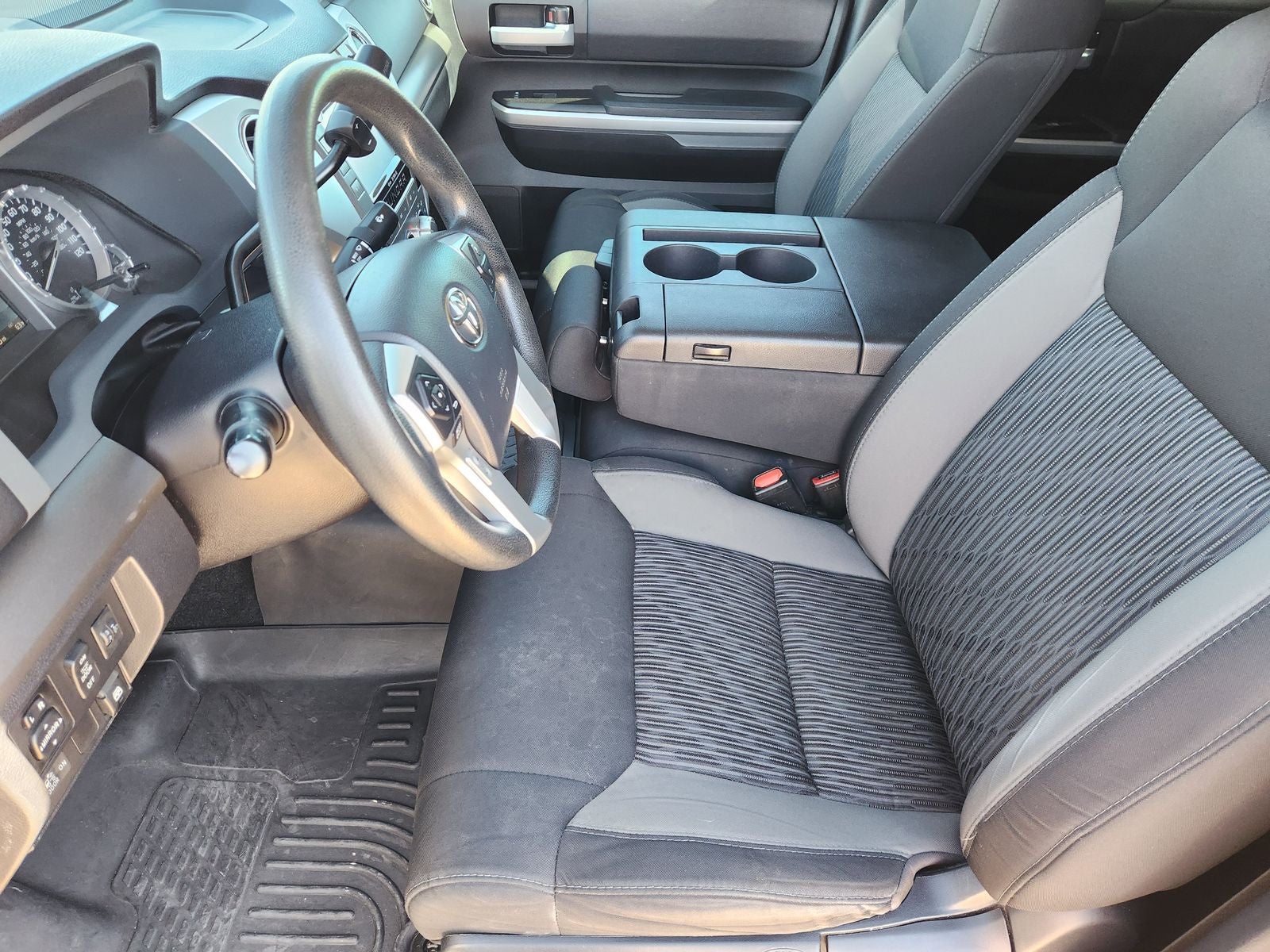 2017 Toyota Tundra SR5