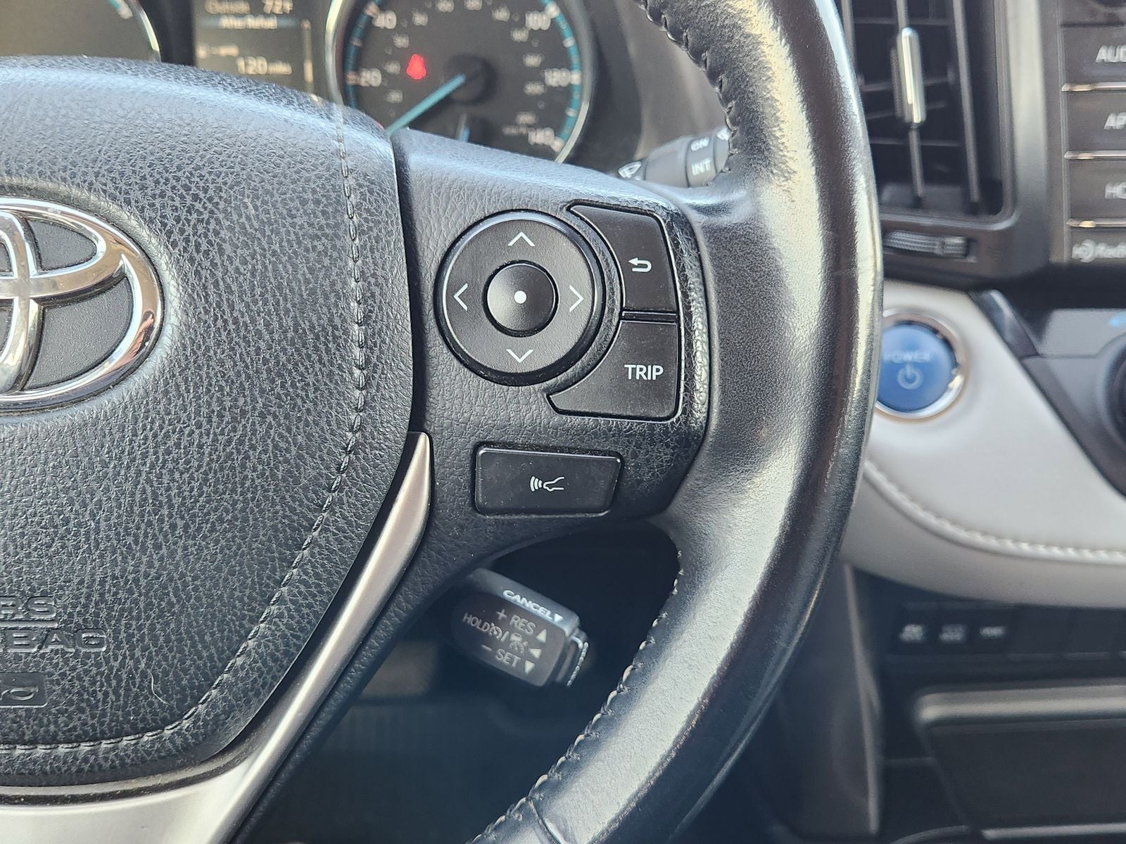 2018 Toyota RAV4 Hybrid XLE