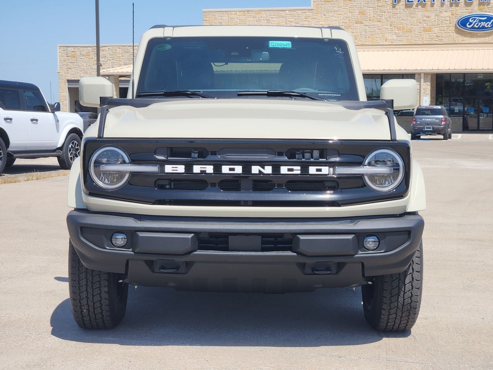 2026 Ford Bronco Outer Banks