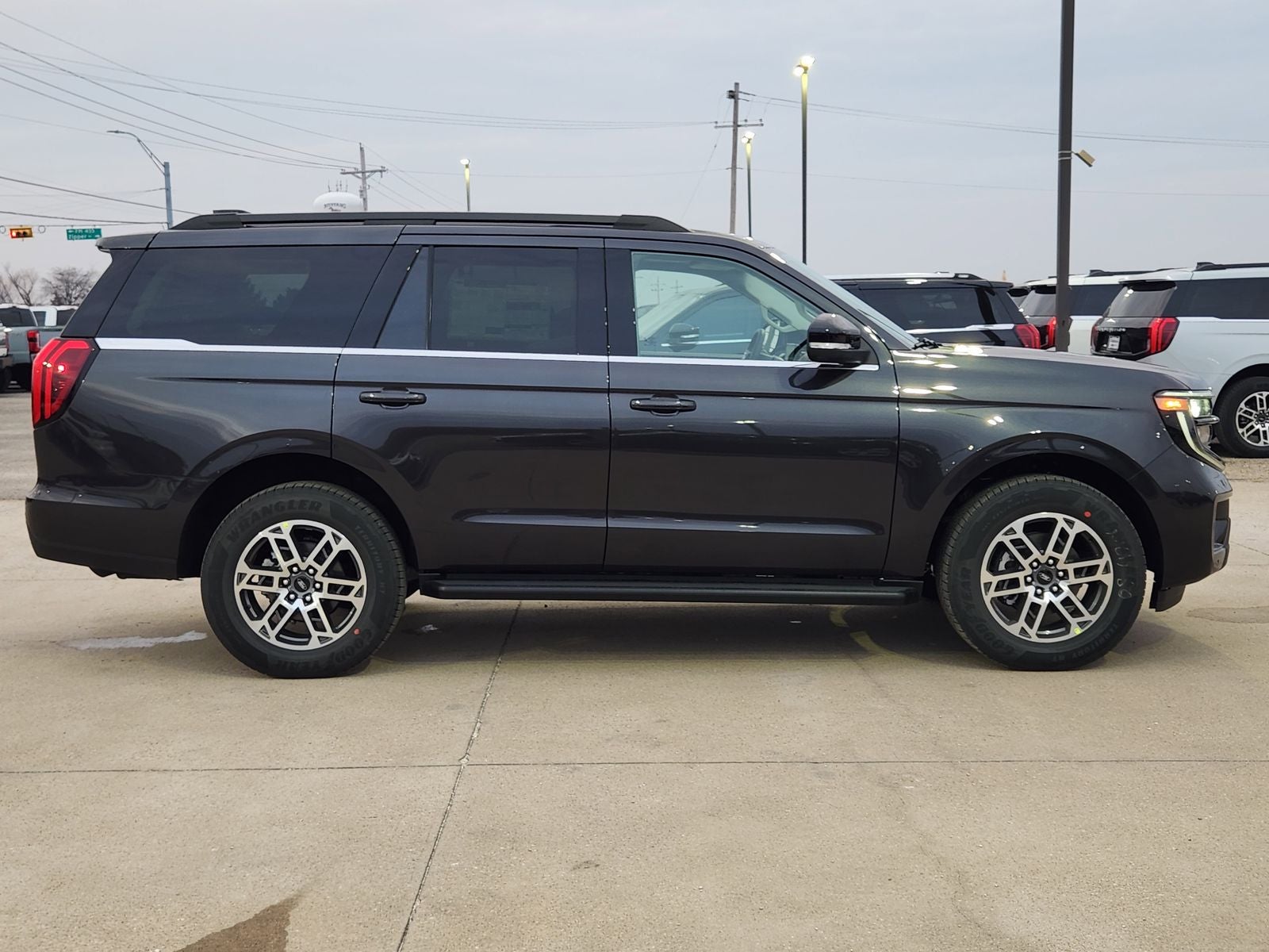 2026 Ford Expedition Active