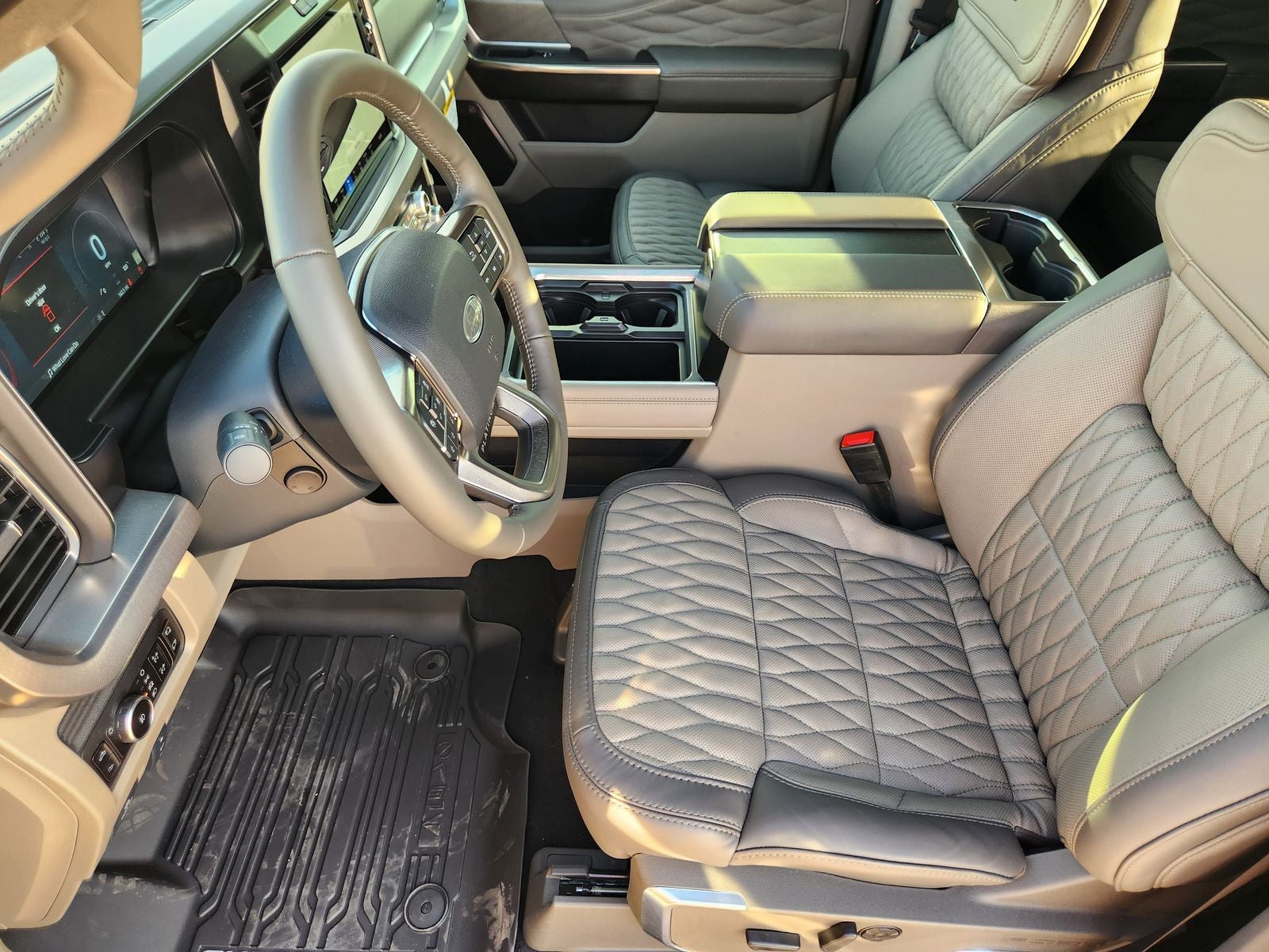 2026 Ford F-350SD Platinum DRW