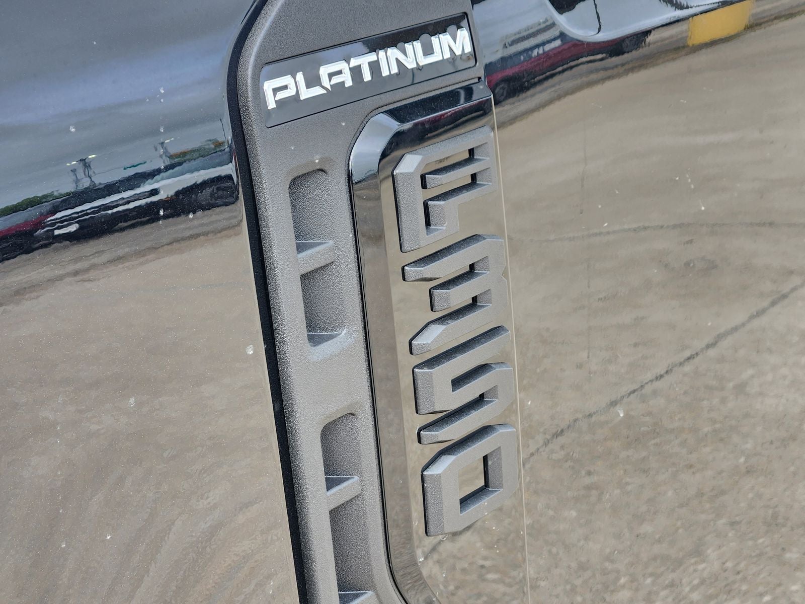 2026 Ford F-350SD Platinum DRW