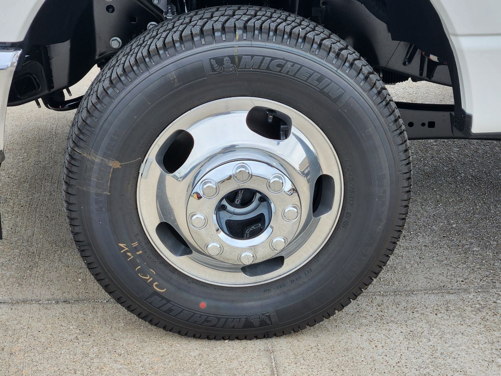 2026 Ford F-350SD Lariat DRW