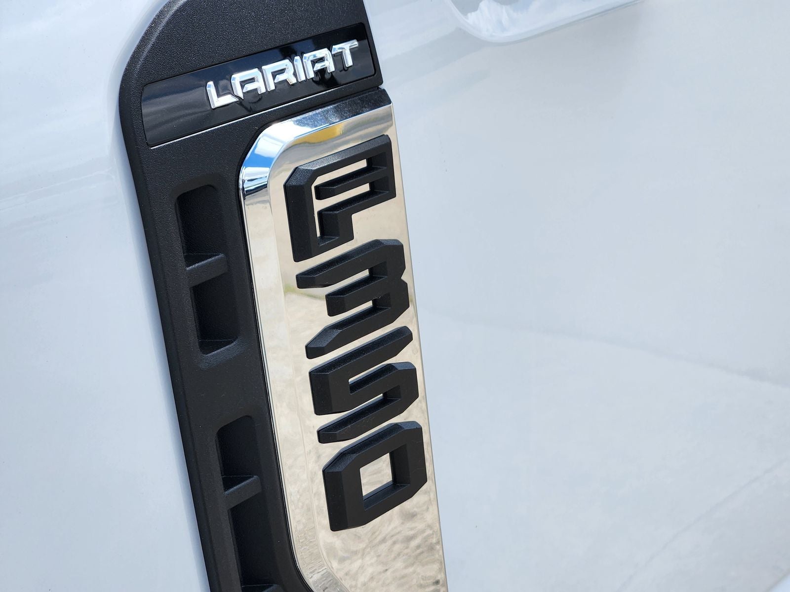 2026 Ford F-350SD Lariat DRW