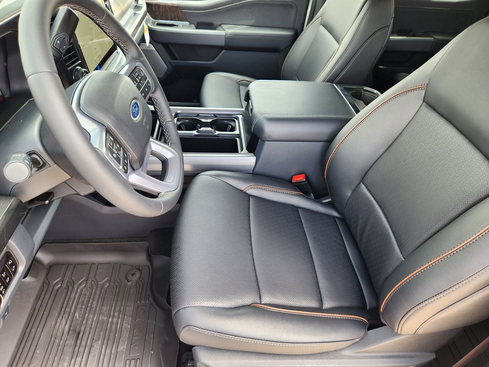 2026 Ford F-350SD Lariat DRW