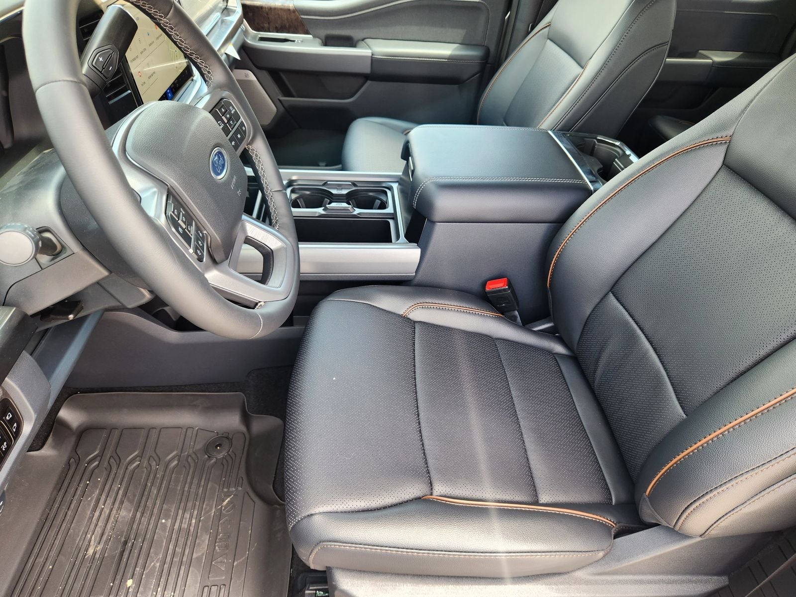2026 Ford F-350SD Lariat DRW