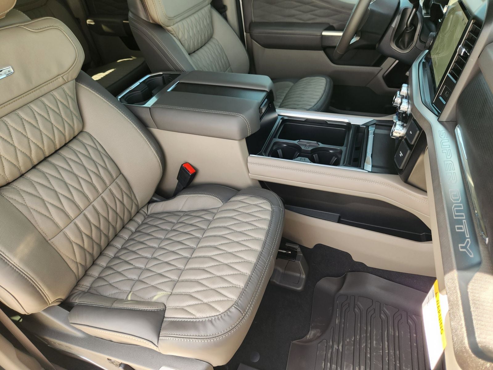 2026 Ford F-450SD Platinum DRW