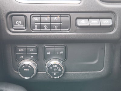 2023 GMC Yukon XL AT4