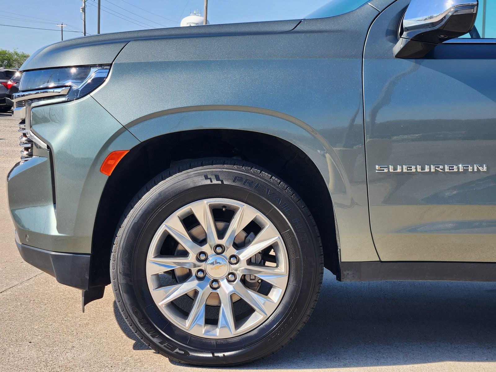 2023 Chevrolet Suburban Premier