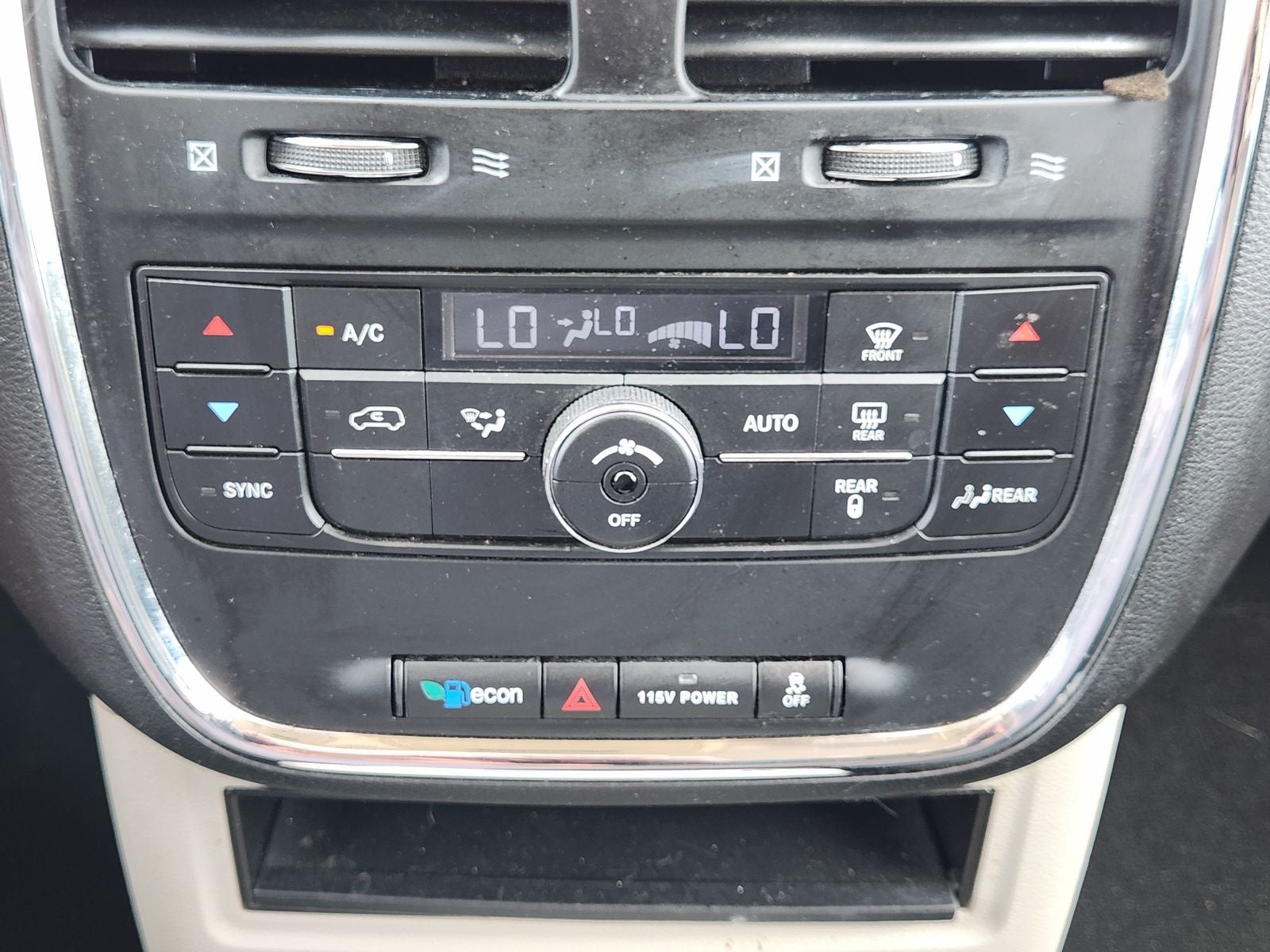 2014 Chrysler Town & Country Touring