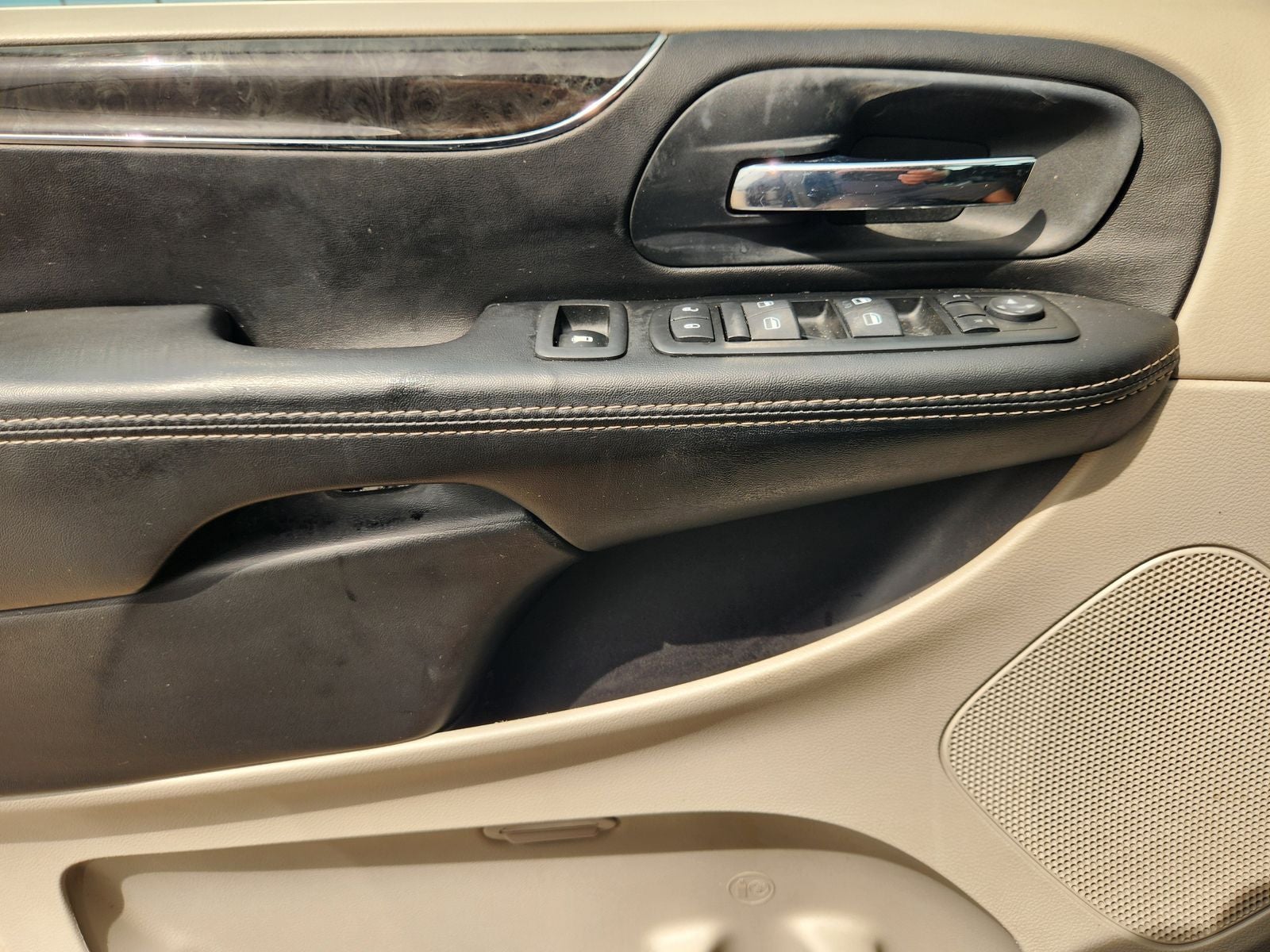 2014 Chrysler Town & Country Touring