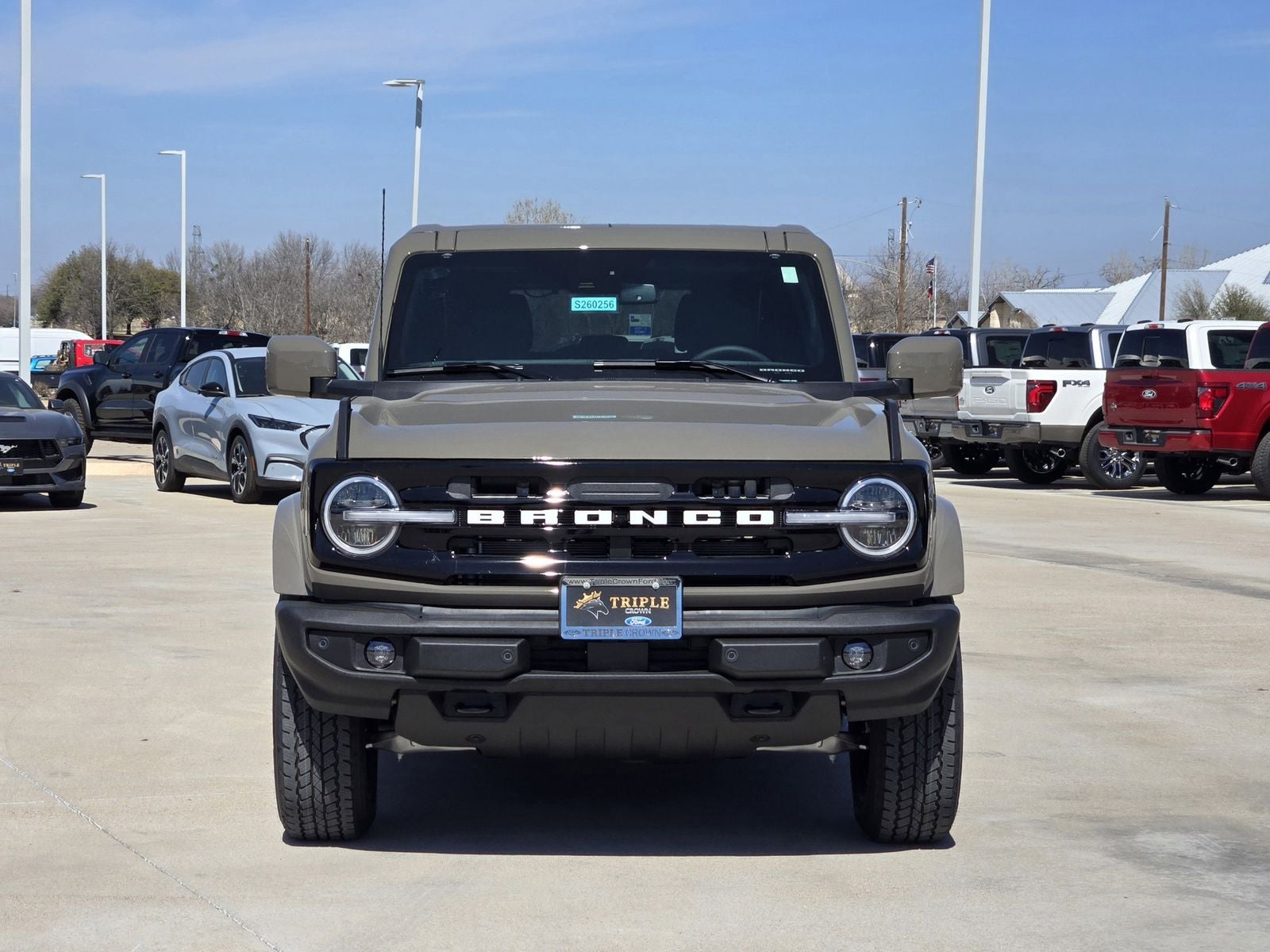 2026 Ford Bronco Outer Banks