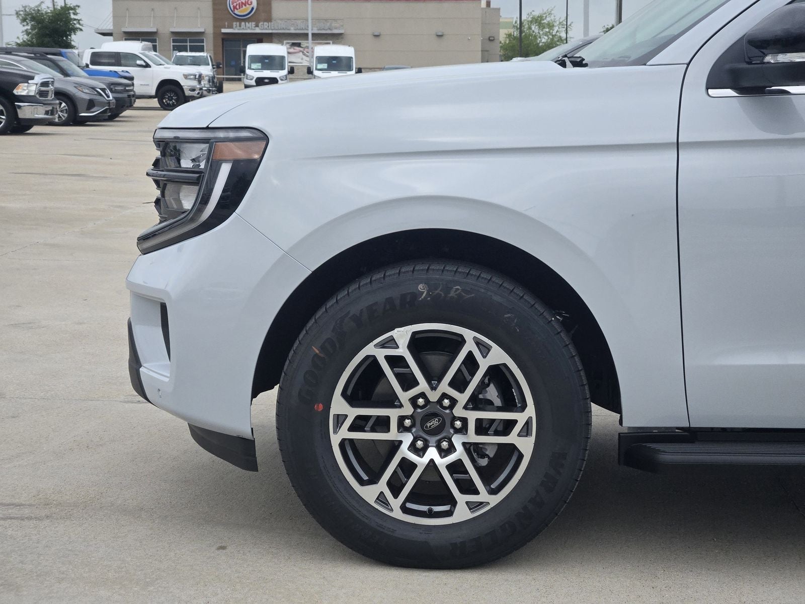 2026 Ford Expedition Active