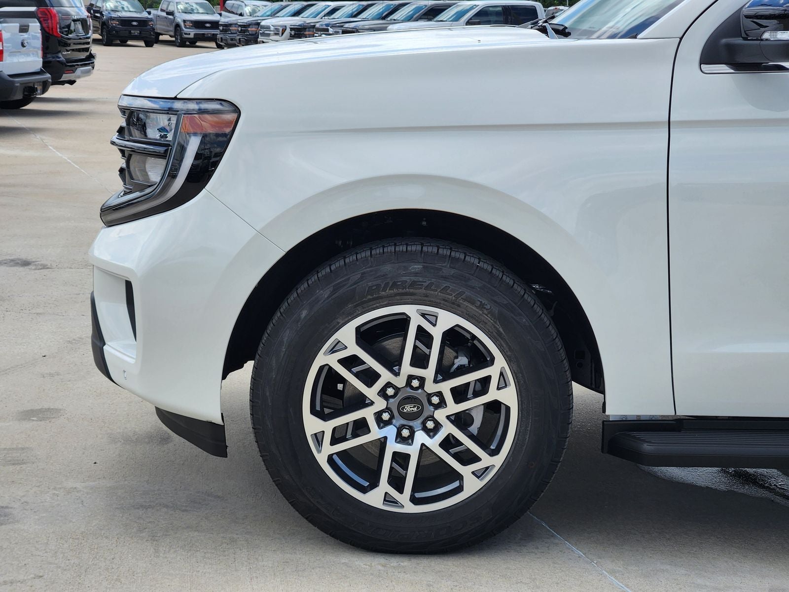 2026 Ford Expedition Active