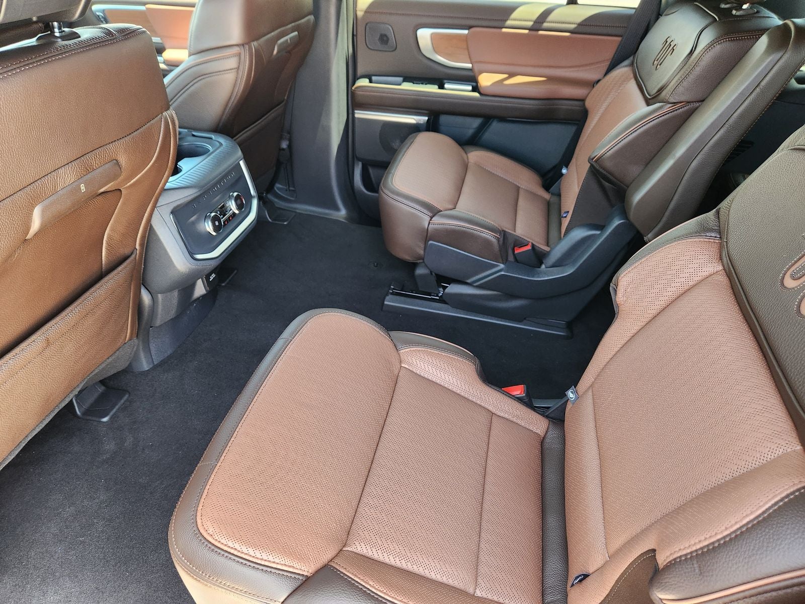 2027 Ford Expedition King Ranch