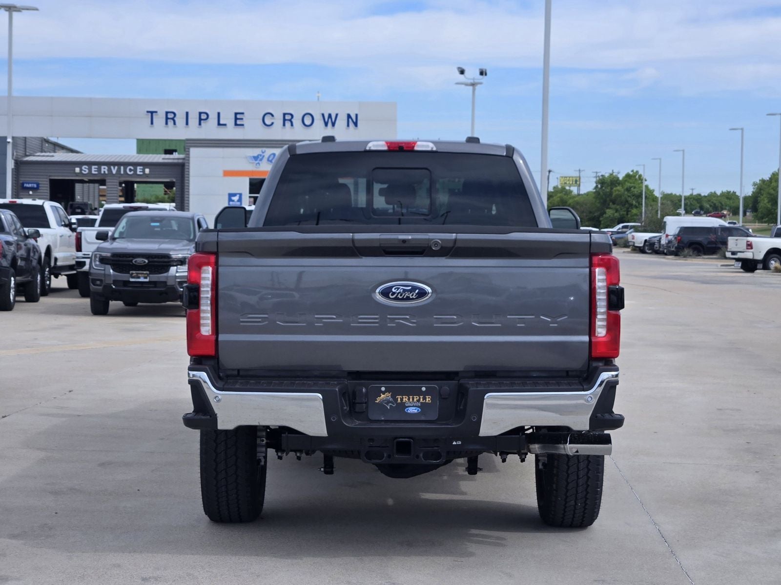 2026 Ford F-350SD Lariat