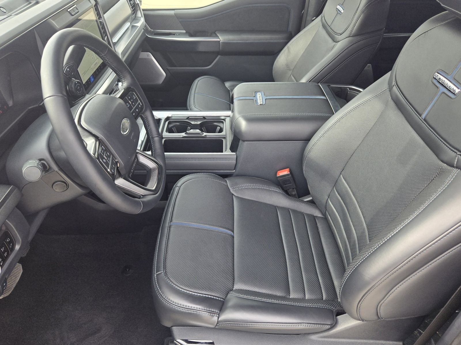 2025 Ford F-350SD Platinum DRW