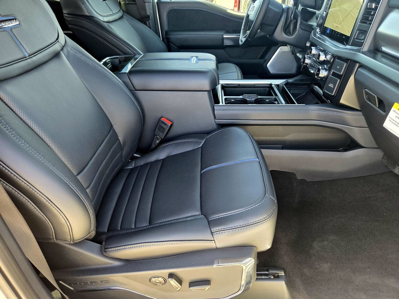 2026 Ford F-350SD Platinum DRW