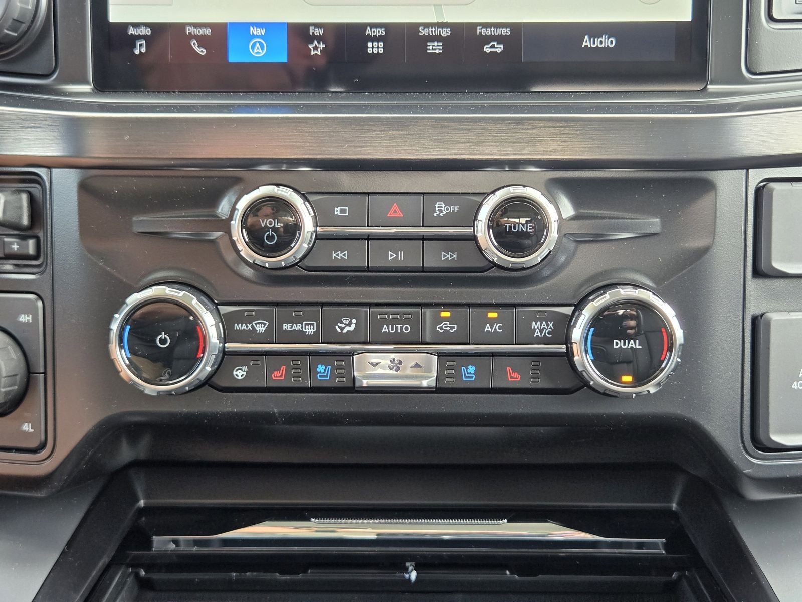 2026 Ford F-350SD Lariat DRW