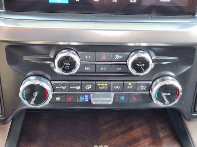2027 Ford F-450SD King Ranch DRW
