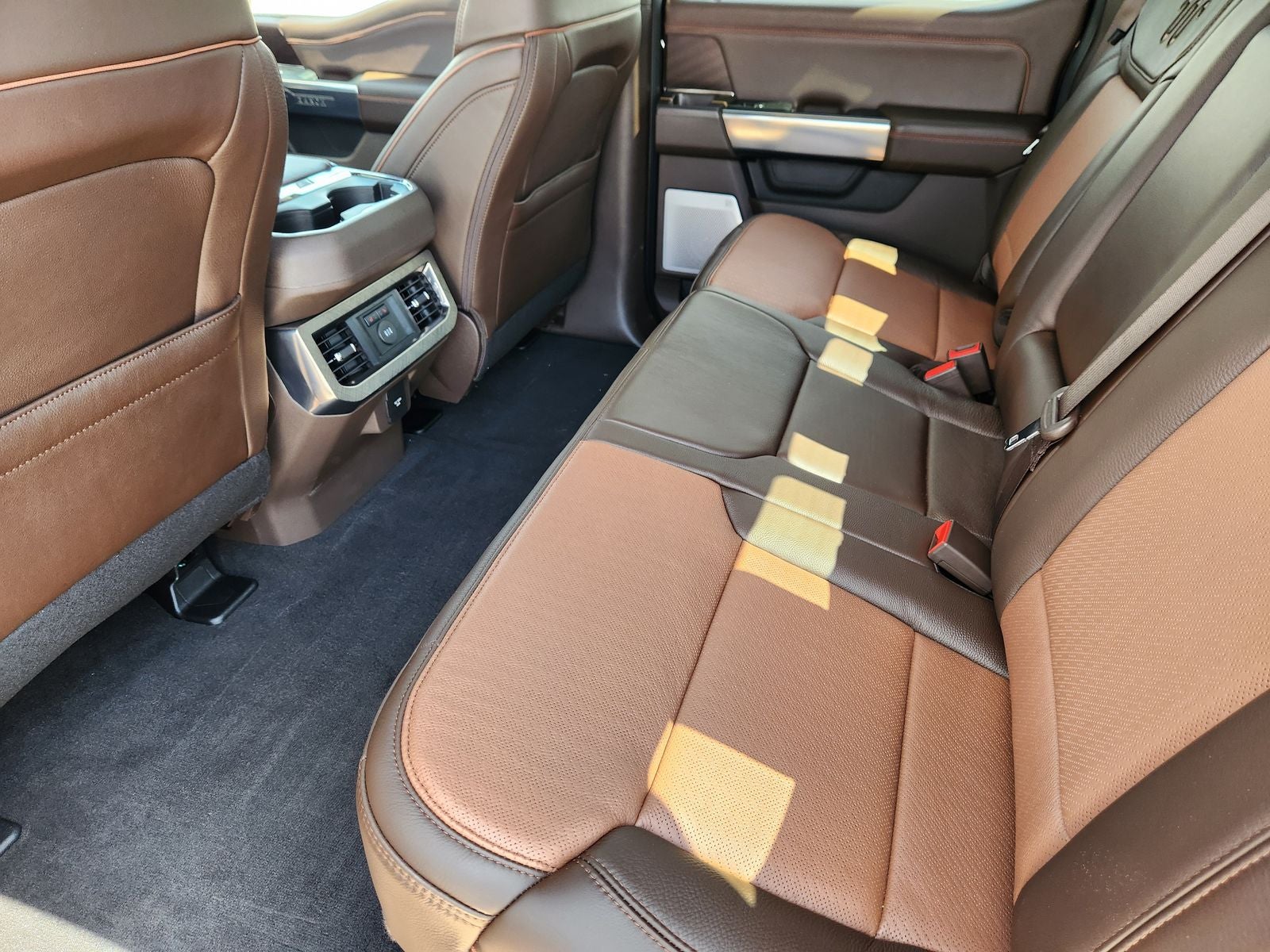 2027 Ford F-450SD King Ranch DRW