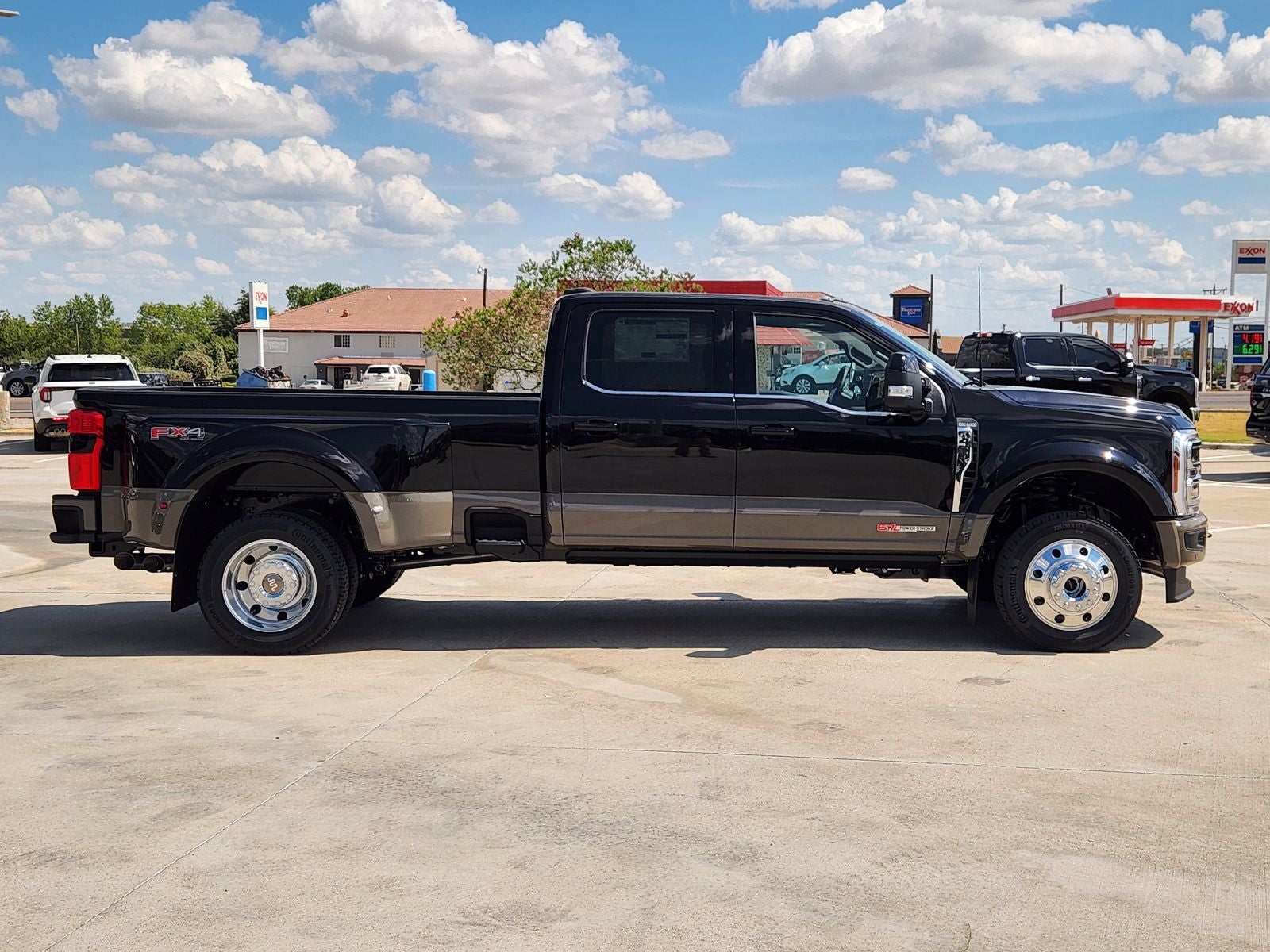 2027 Ford F-450SD King Ranch DRW