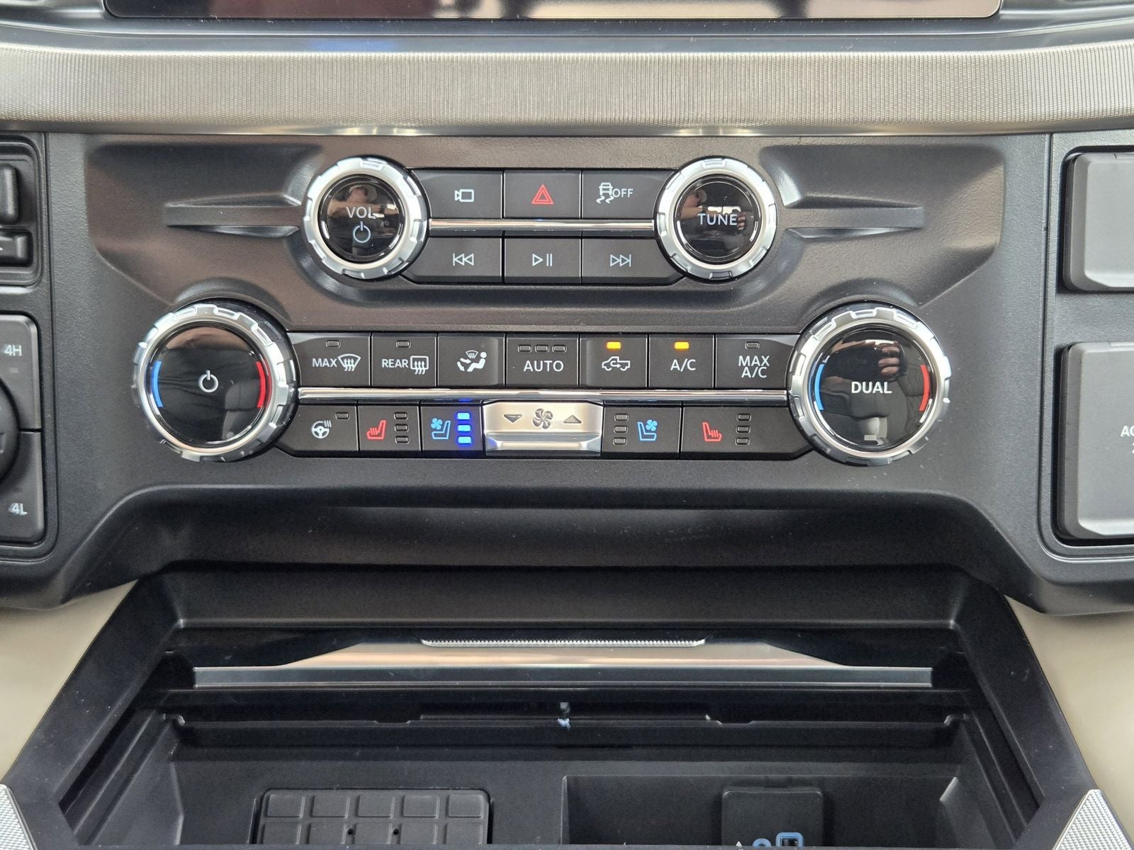 2026 Ford F-450SD Platinum DRW