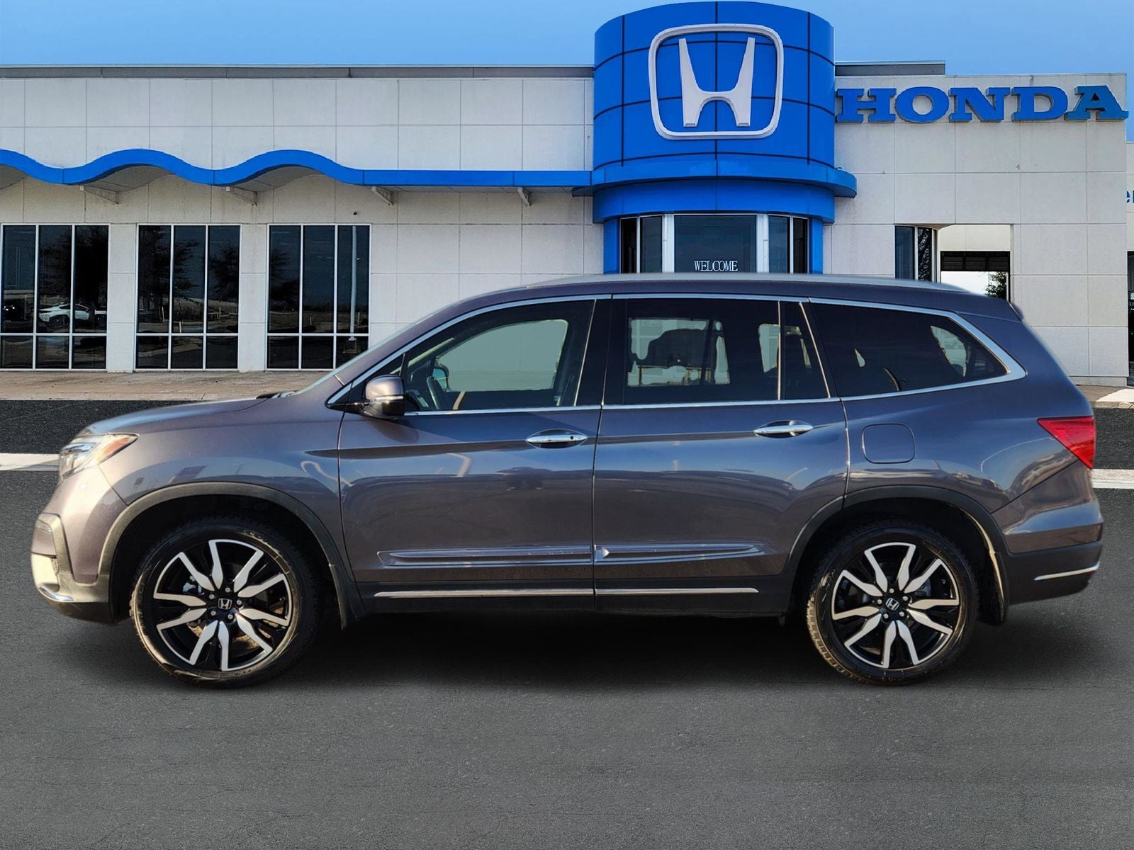 2021 Honda Pilot Touring 8 Passenger