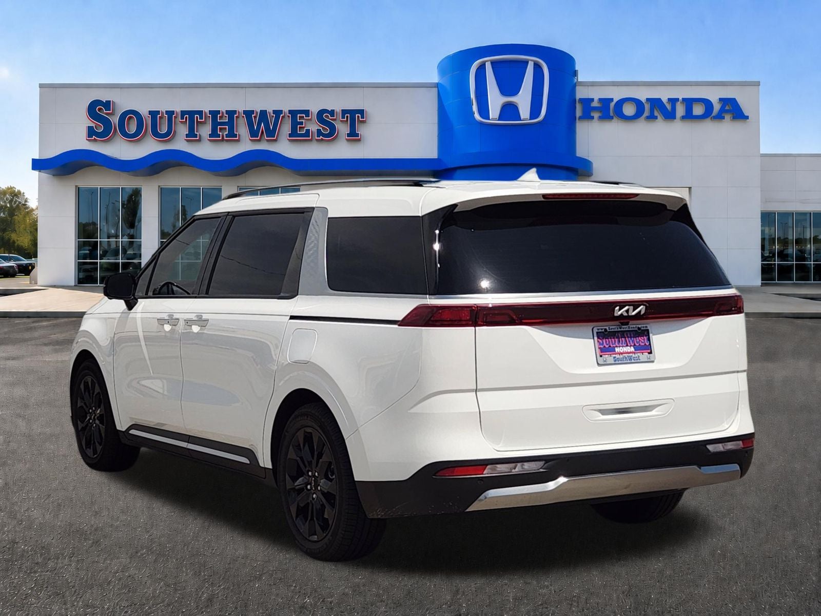 2024 Kia Carnival SX