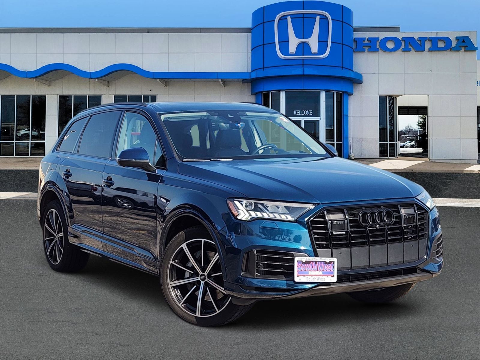 2022 Audi Q7 55 Prestige quattro