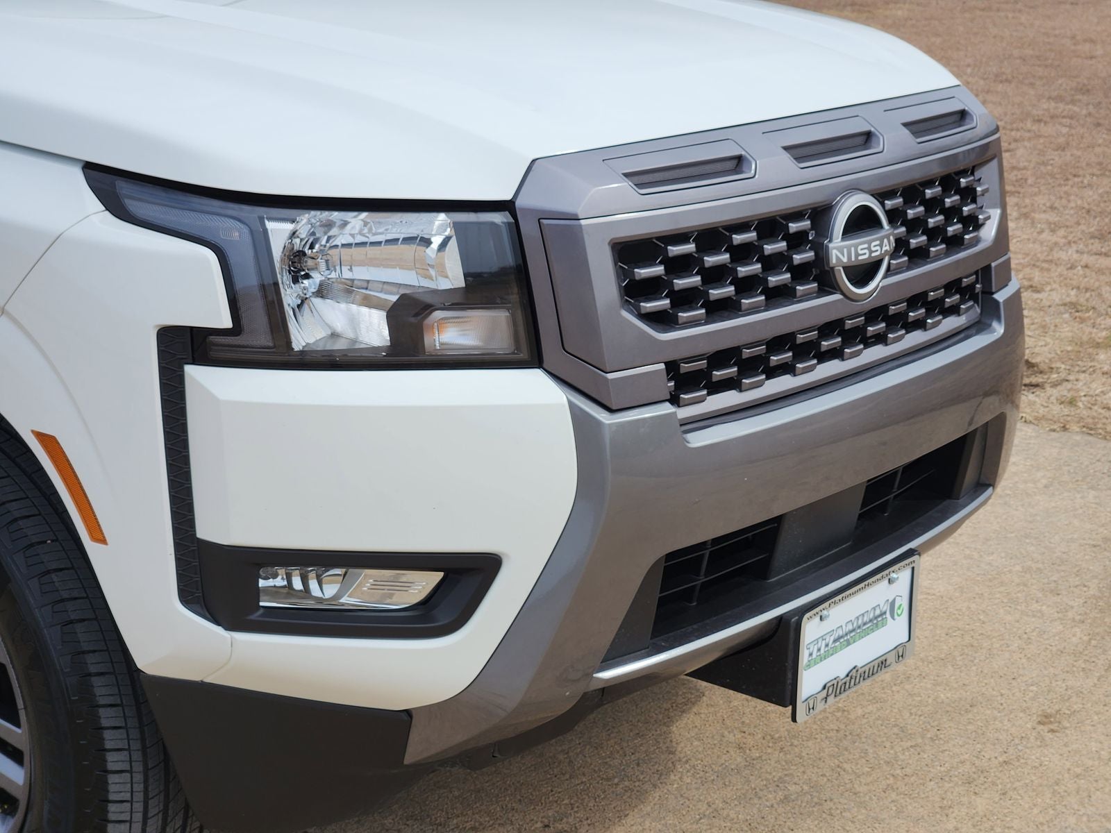 2025 Nissan Frontier SV