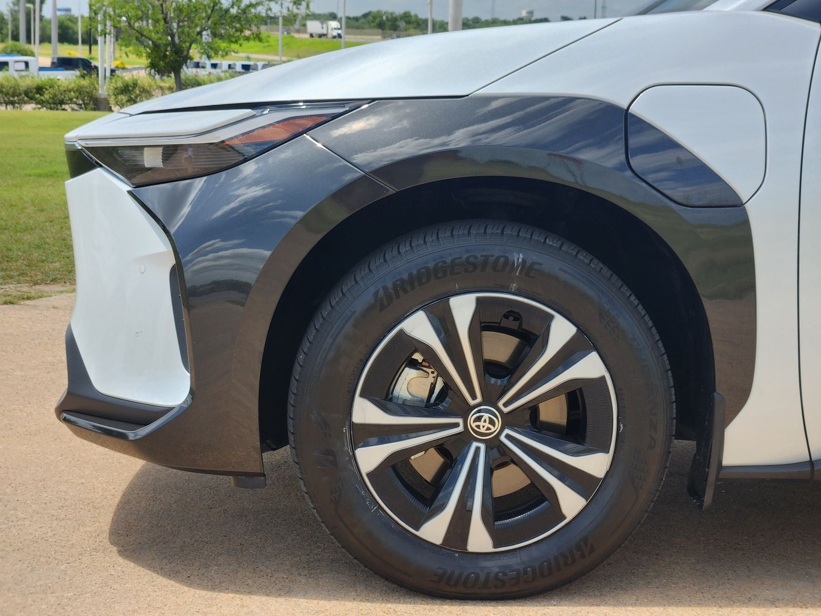 2024 Toyota bZ4X XLE