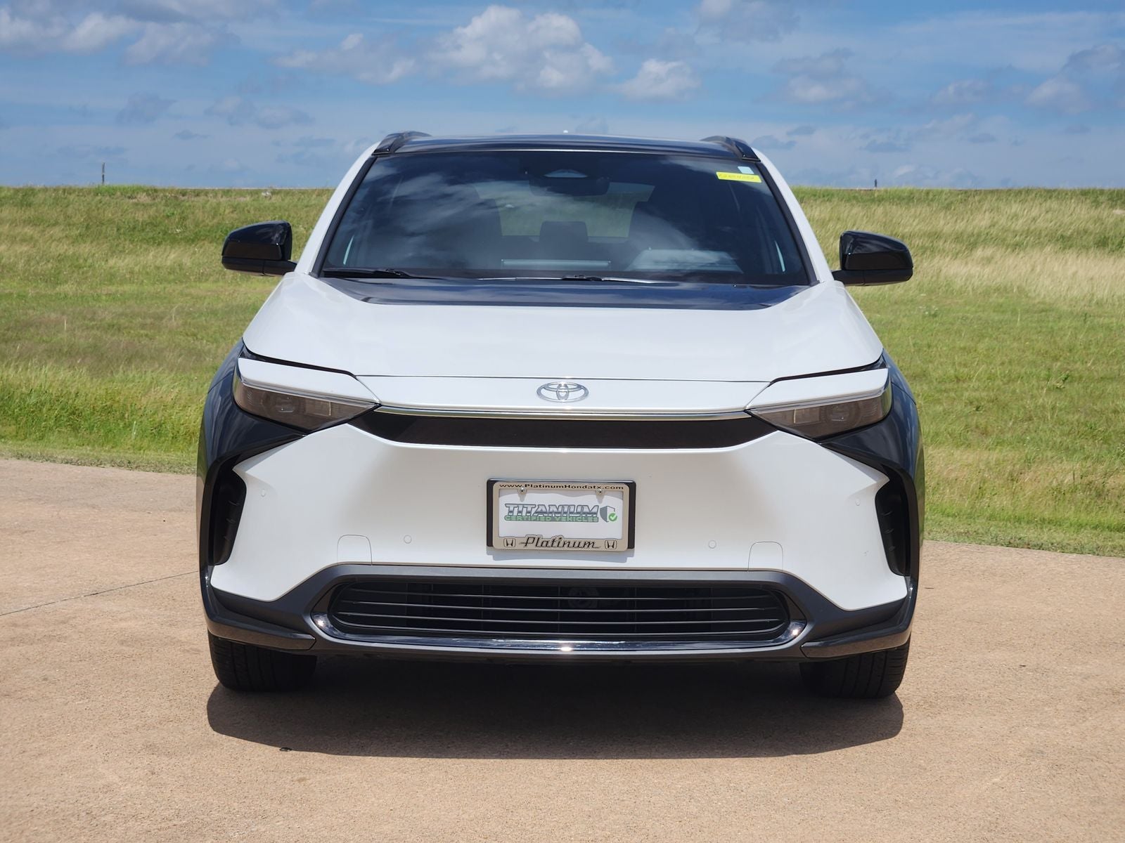 2024 Toyota bZ4X XLE
