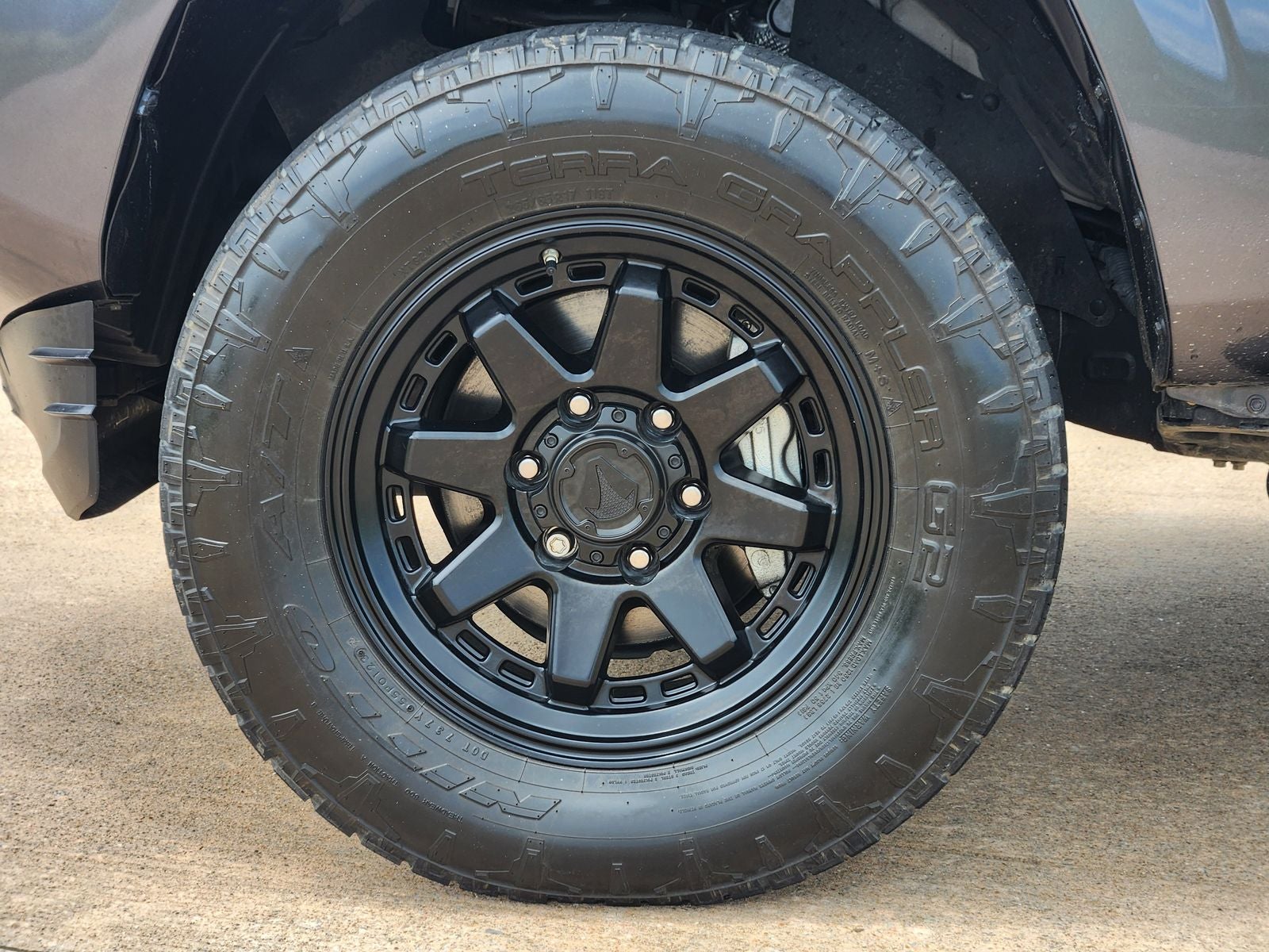 2023 Toyota Tacoma SR V6