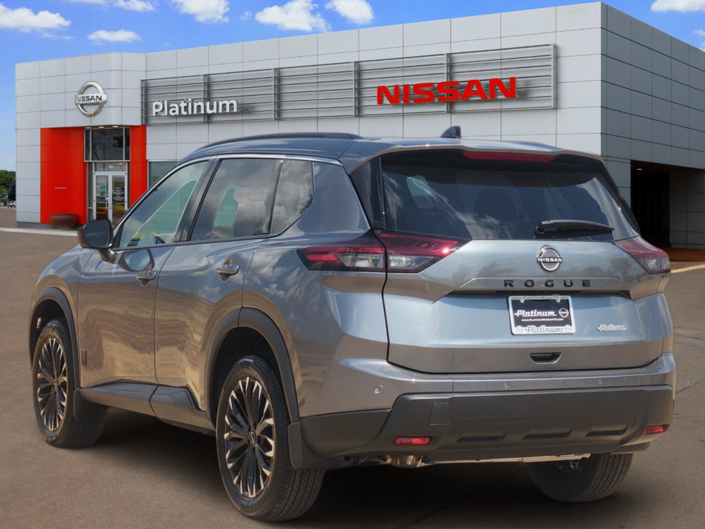 2026 Nissan Rogue Dark Armor