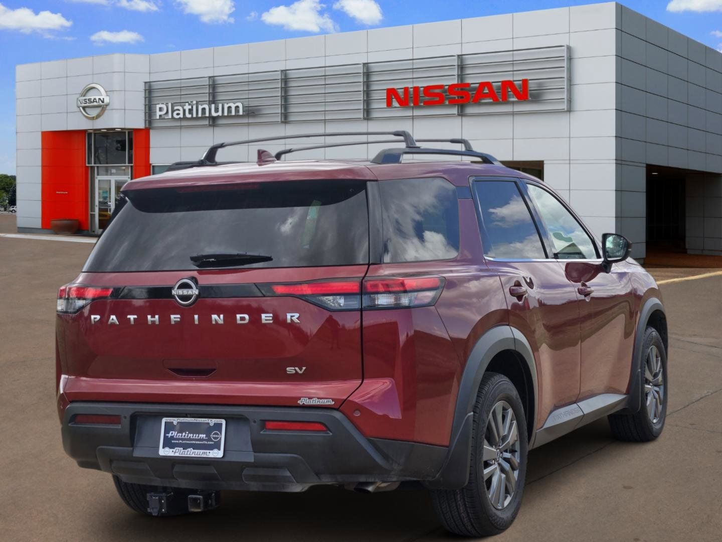 2022 Nissan Pathfinder SV