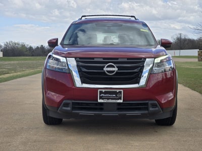 2022 Nissan Pathfinder SV