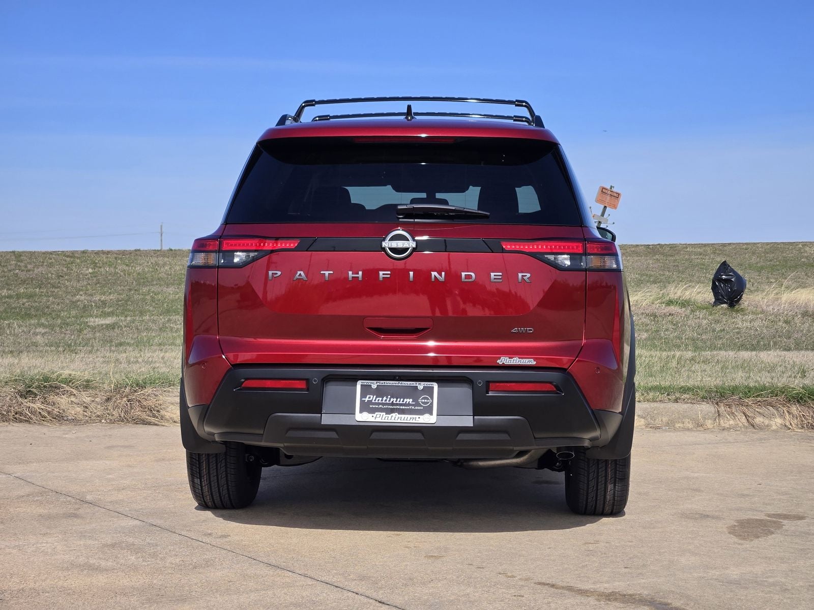 2026 Nissan Pathfinder SV