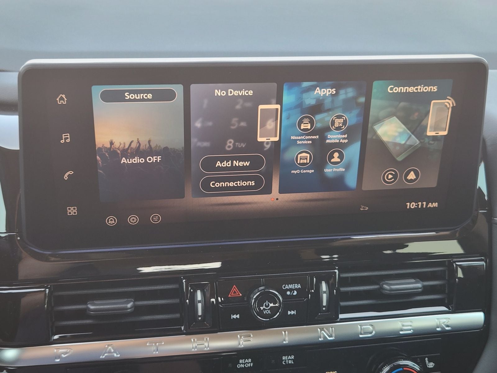 2026 Nissan Pathfinder SV