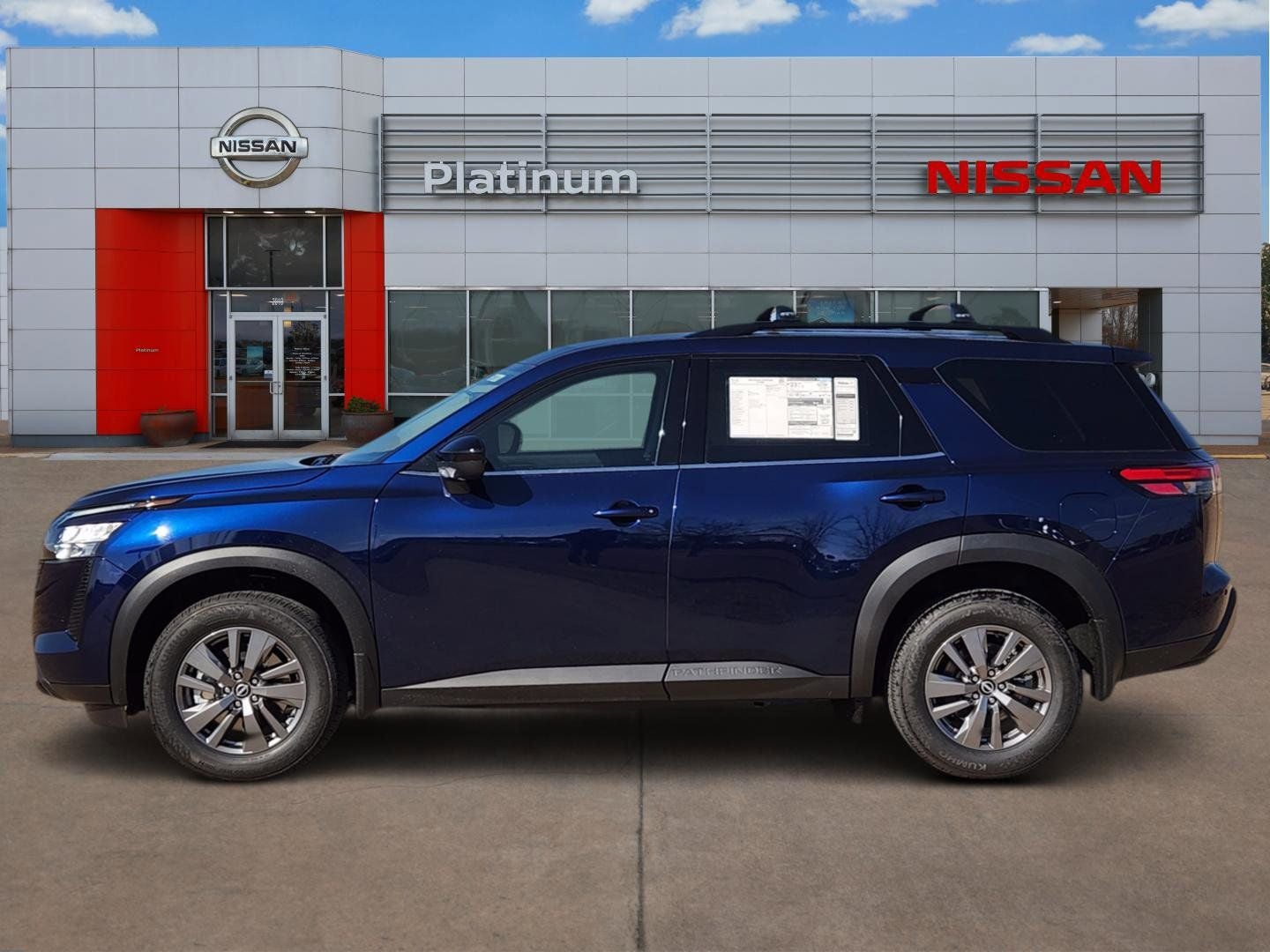 2026 Nissan Pathfinder SV