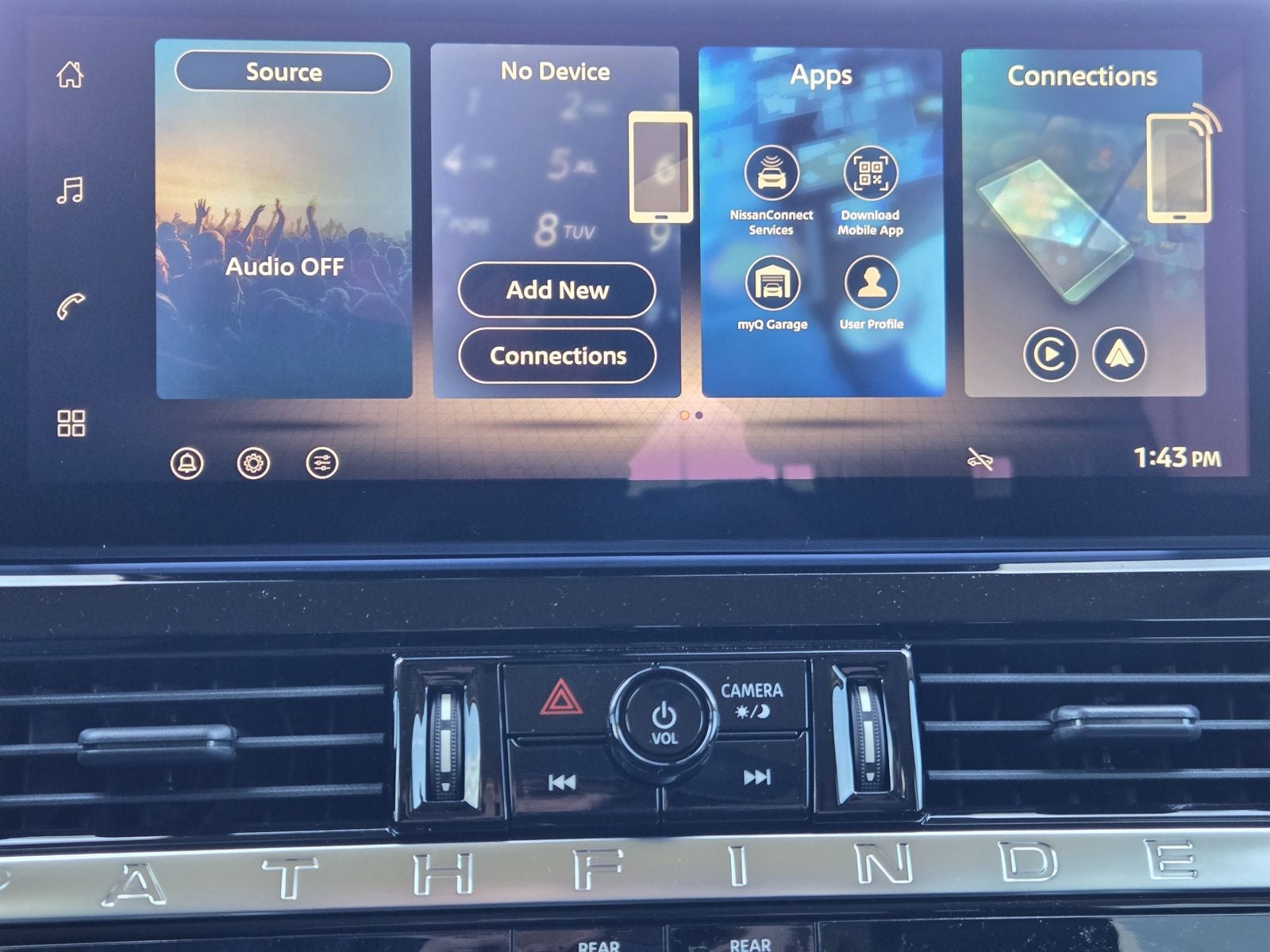 2026 Nissan Pathfinder SV