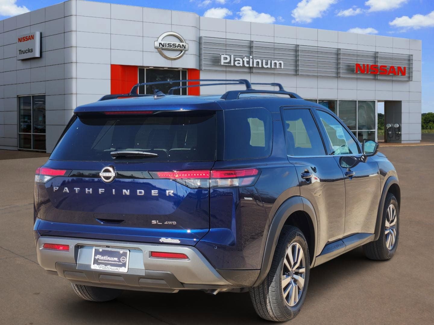 2026 Nissan Pathfinder SL