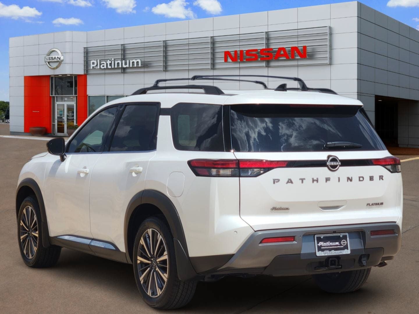 2026 Nissan Pathfinder Platinum