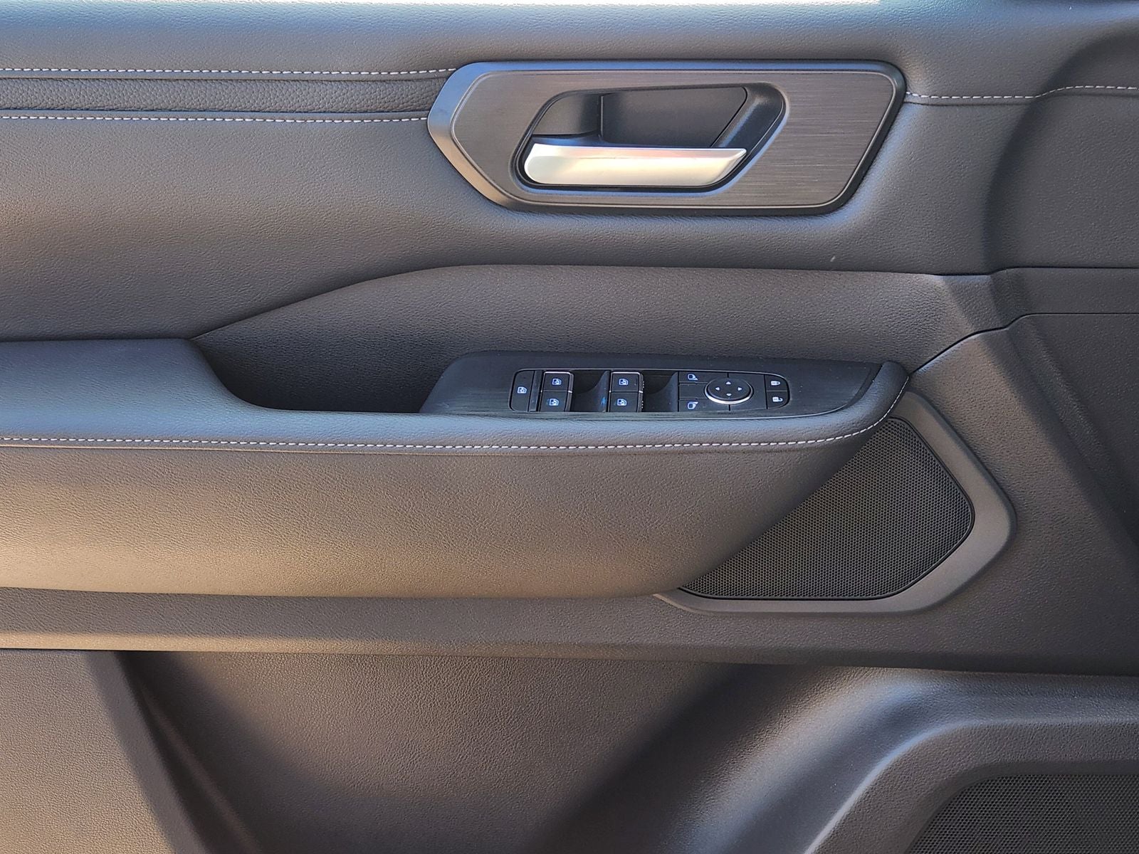 2026 Nissan Armada SV